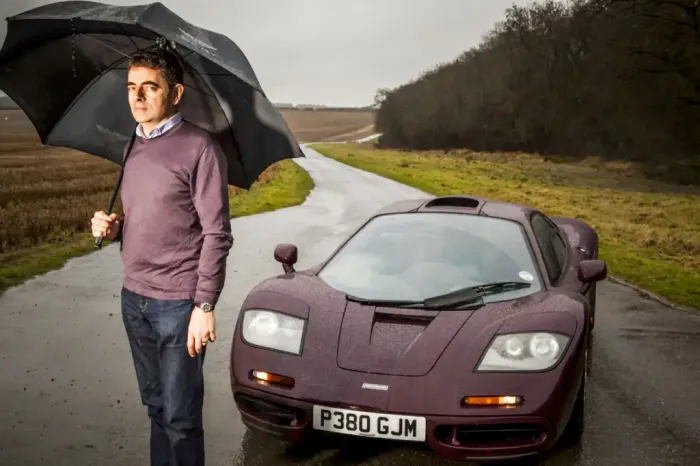 Nadie querría un coche que se ha partido en dos contra un árbol, pero el McLaren F1 de Rowan Atkinson destrozado tras un accidente terminó siendo su mejor inversión