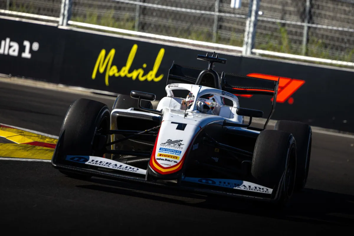 Naël y Campos dominan la sprint de Formula 3, primera carrera disputada en Madring