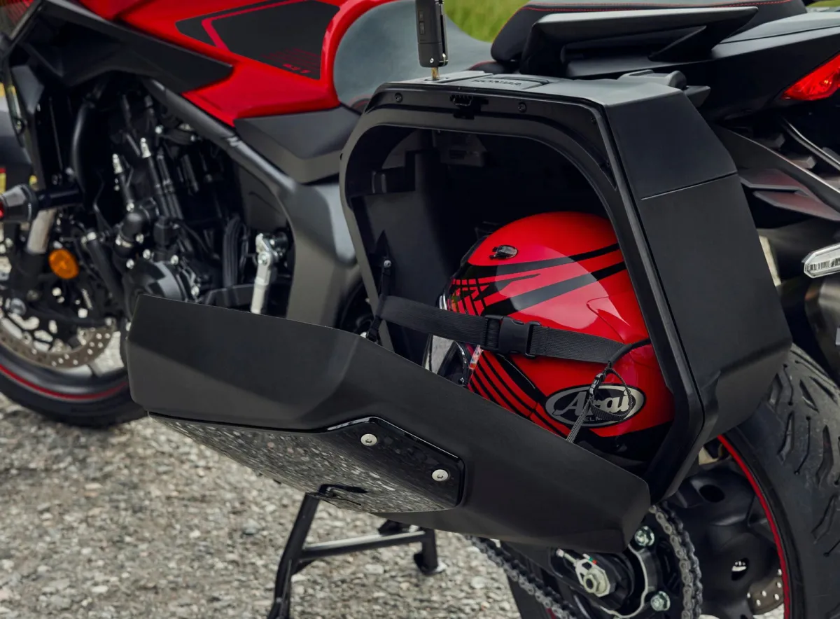 Ni Africa Twin, ni Transalp, la todoterreno-todoasfalto más esperada es japonesa y ya está aquí, aunque tardase más de lo previsto