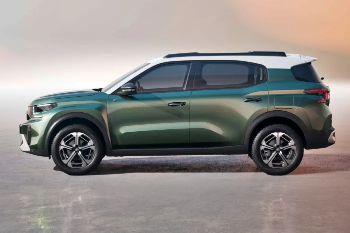 No todo lo barato viene de China, este SUV Made in Spain cuesta 149 € al mes, tiene 7 plazas, etiqueta ECO y gasta 5,3 l/100 km