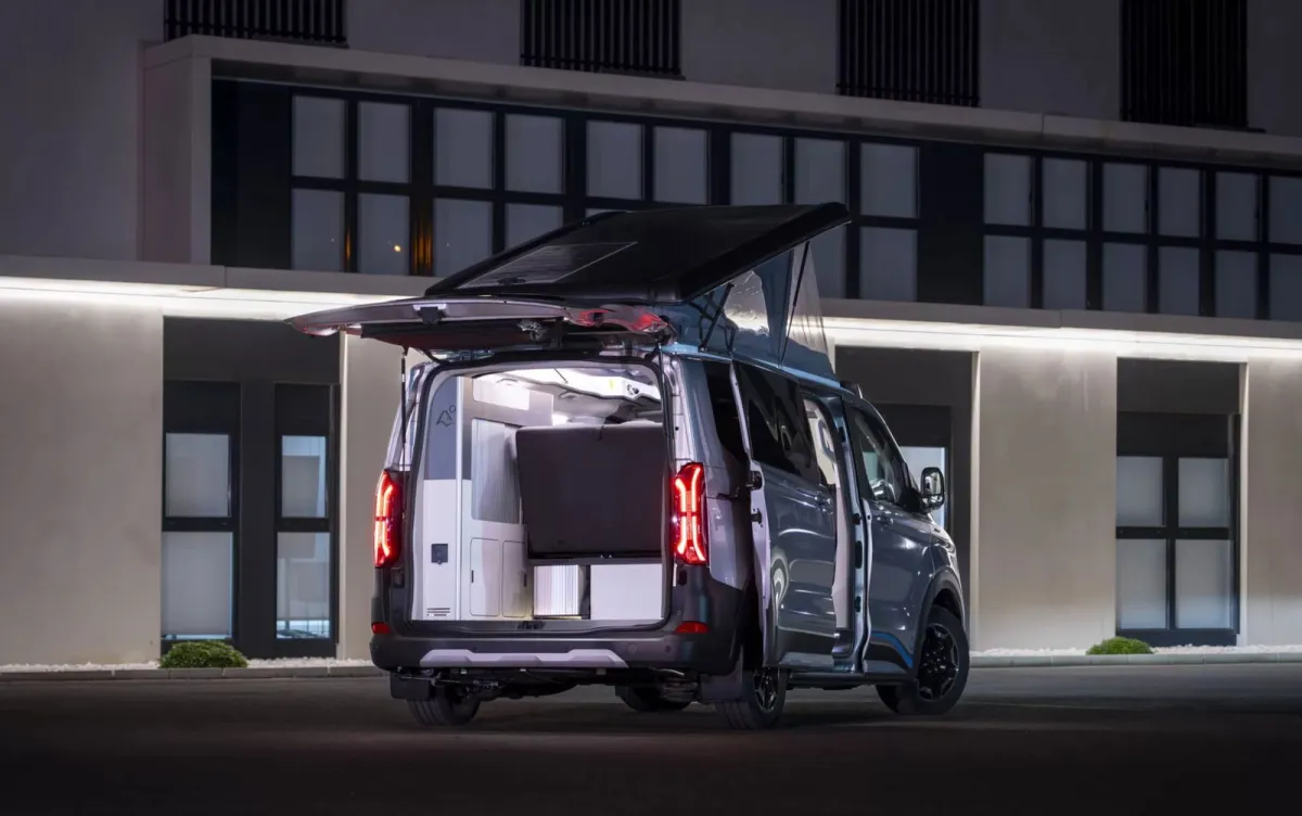 Olvídate de las VW California y Mercedes Marco Polo, esta camper híbrida con etiqueta CERO, 232 CV y española cuesta 20.000 € menos estando mucho más equipada