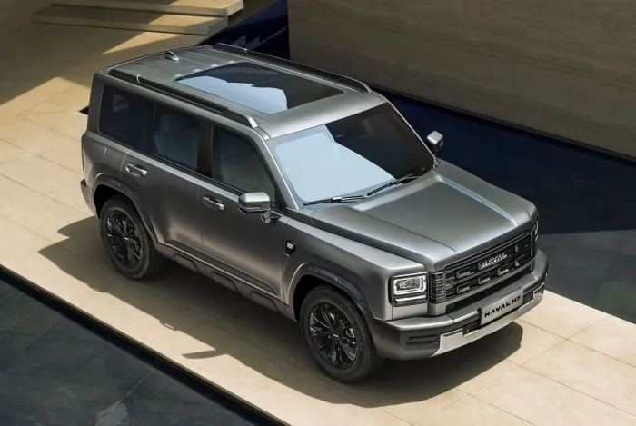 Parece un Land Cruiser, pero es un barato SUV híbrido que llega a España por 28.000 euros, o 32.500 si lo quieres 4x4