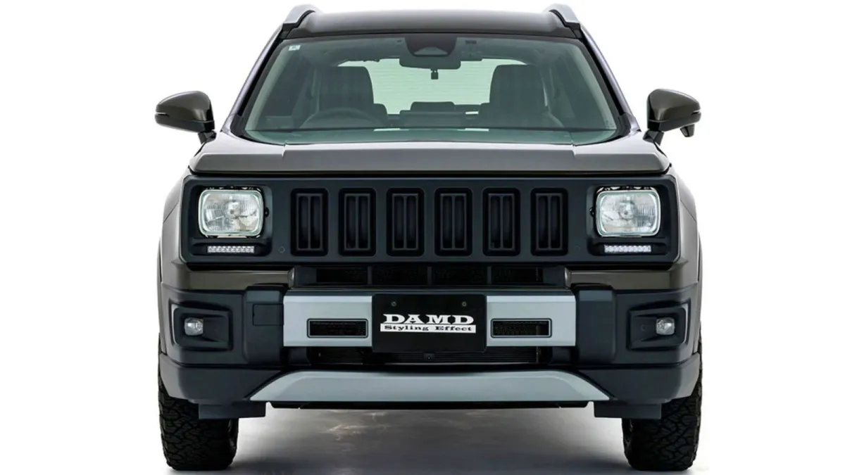 Parece un todoterreno de diseño retro, con ruedas y altura de 4x4, pero en realidad es un barato y fiable SUV japonés perfecto para España