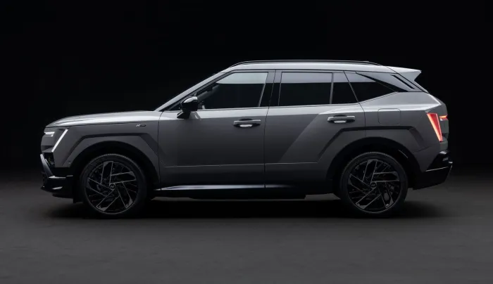 Parece un todoterreno, pero es el nuevo Toyota RAV4 de Hyundai y, sin ser su versión más 4x4, ya estrena su línea más deportiva en Europa