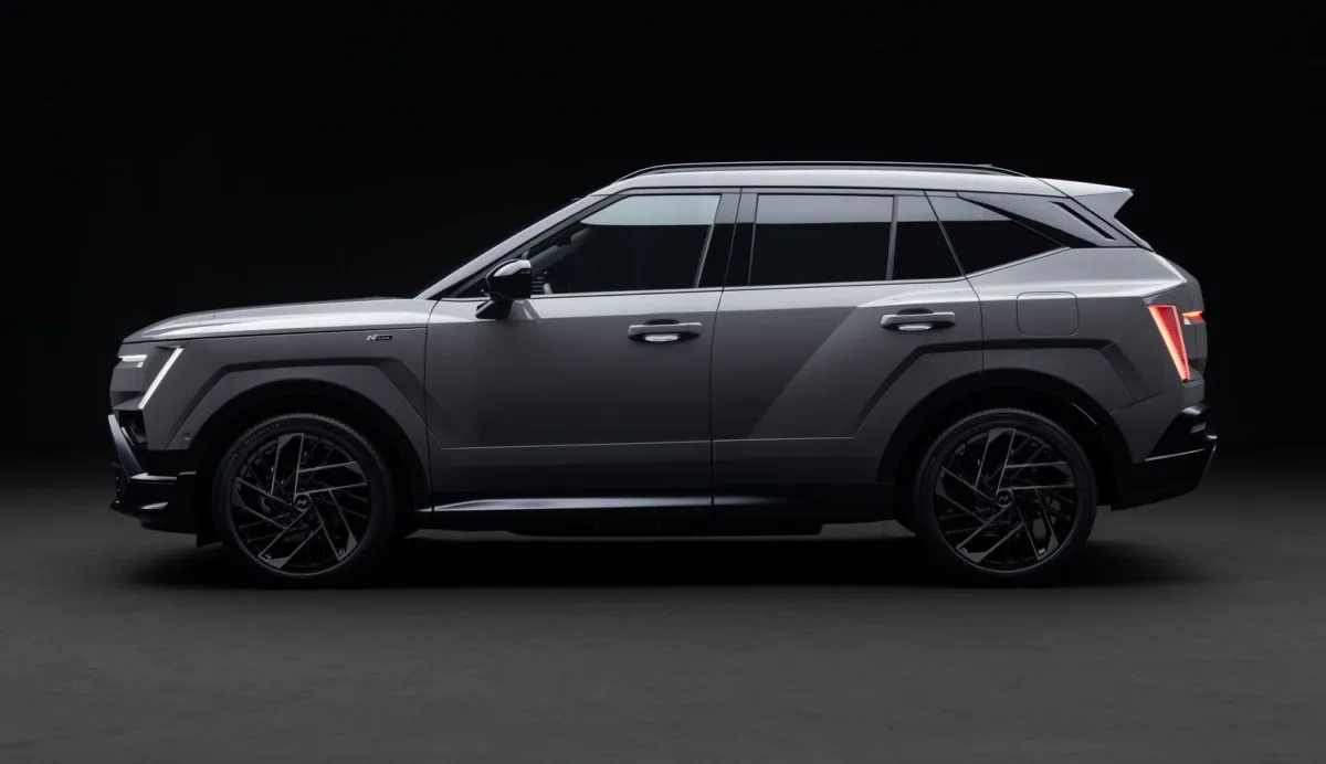 Parece un todoterreno, pero es el nuevo Toyota RAV4 de Hyundai y, sin ser su versión más 4x4, ya estrena su línea más deportiva en Europa