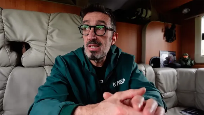 Pascal vive en su autocaravana y gasta 844 euros al mes: "Excepto por el diésel, es más barato que vivir en una casa"
