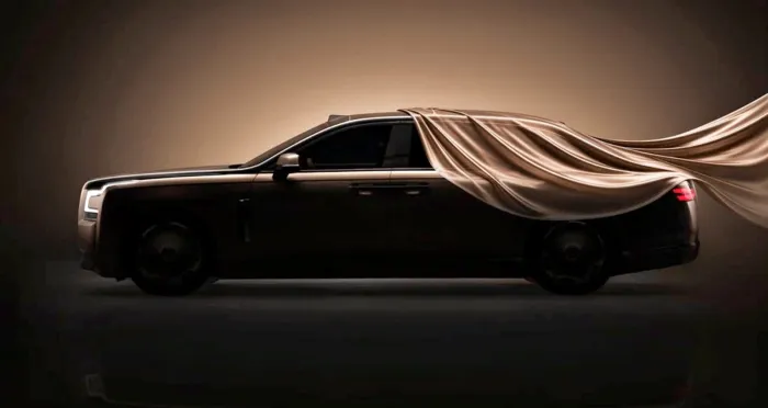 Primeras imágenes del Rolls-Royce Ghost de BYD, una enorme limusina de 5,5 m y más de 1.100 CV