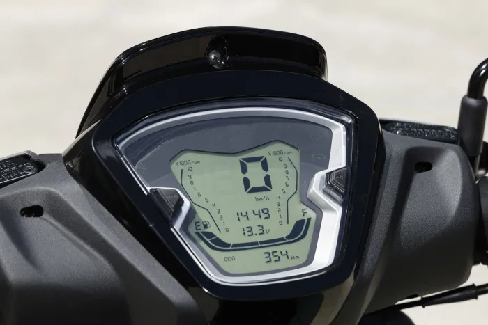 Probamos el mayor chollo scooter del mercado: esta 125 de calidad, con 11 CV y 2,2 l/100 km que por 2.490 euros puedes llevar con carnet de coche