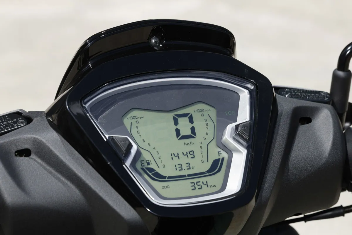 Probamos el mayor chollo scooter del mercado: esta 125 de calidad, con 11 CV y 2,2 l/100 km que por 2.490 euros puedes llevar con carnet de coche
