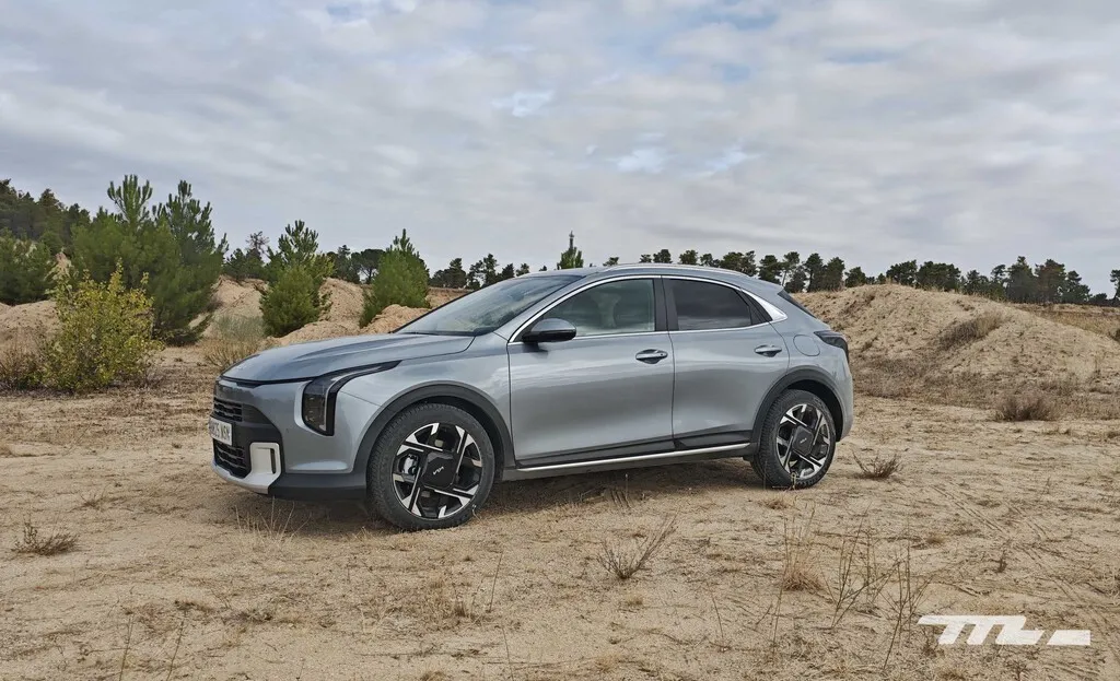 Probamos el nuevo Kia XCeed: un crossover híbrido con etiqueta ECO que sigue siendo igual de equilibrado pero es más barato
