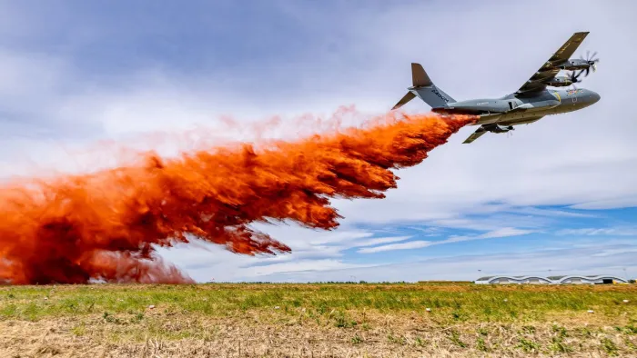 Puede lanzar 20.000 litros de agua en menos de 10 segundos, se fabrica en España y se convertirá en un avión bombero para extinguir grandes incendios