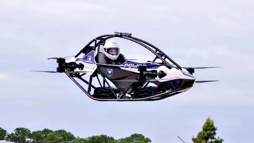 Que no se entere la DGT: la policía ya patrulla en un dron monoplaza, pesa 80 kg y alcanza los 102 km/h