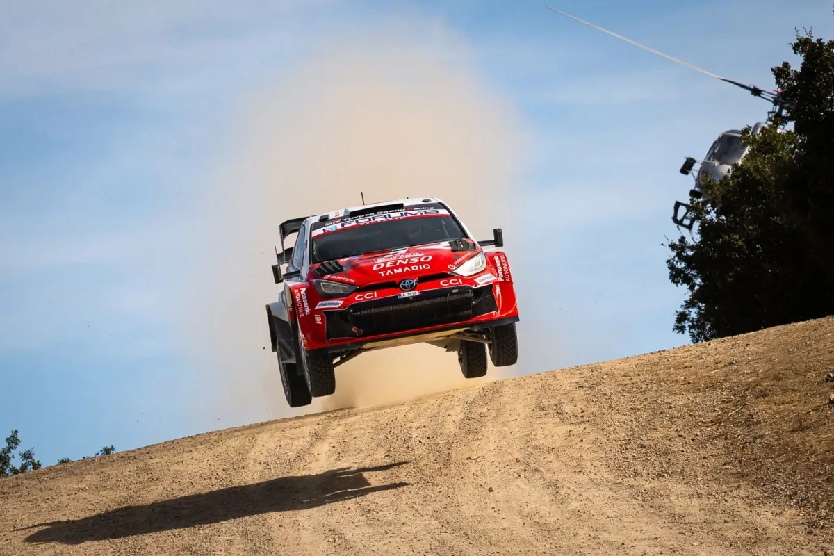 Rally de Italia-Cerdeña: una salida de Oliver Solberg a tres curvas del final corona Campeones del Mundo a Elfyn Evans y Scott Martin