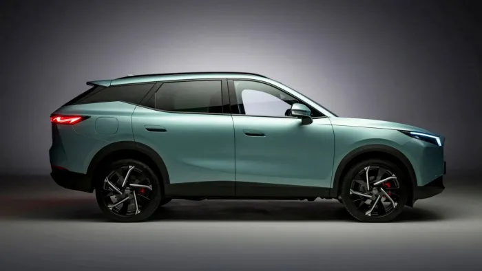 Resulta que el Volkswagen Tiguan de Omoda cuesta 16.000 € menos con casi 300 CV, mucho equipamiento y sin gastar gasolina durante 92 km