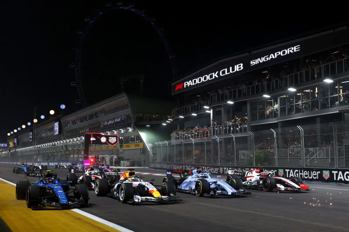 Singapur se convierte en una pesadilla para Fernando Alonso y Carlos Sainz: Honda falla y Williams vuelve a sufrir