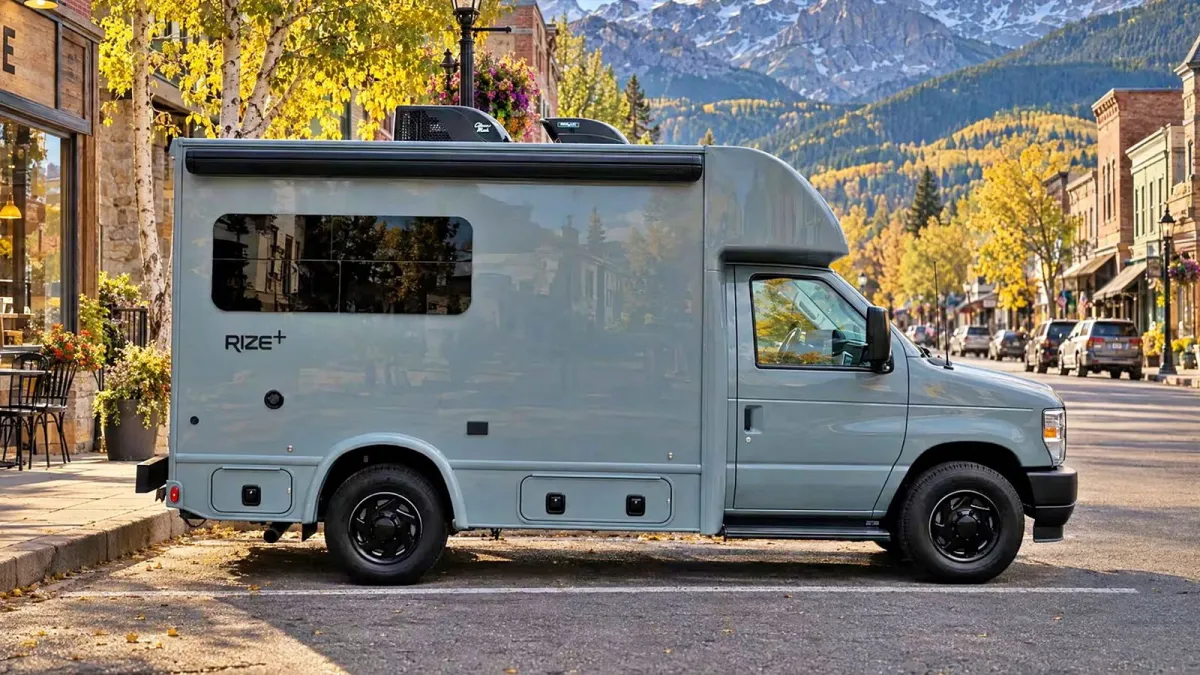 Solo mide seis metros, pero esta pequeña autocaravana esconde un enorme V8 de 7.3 litros y 330 CV