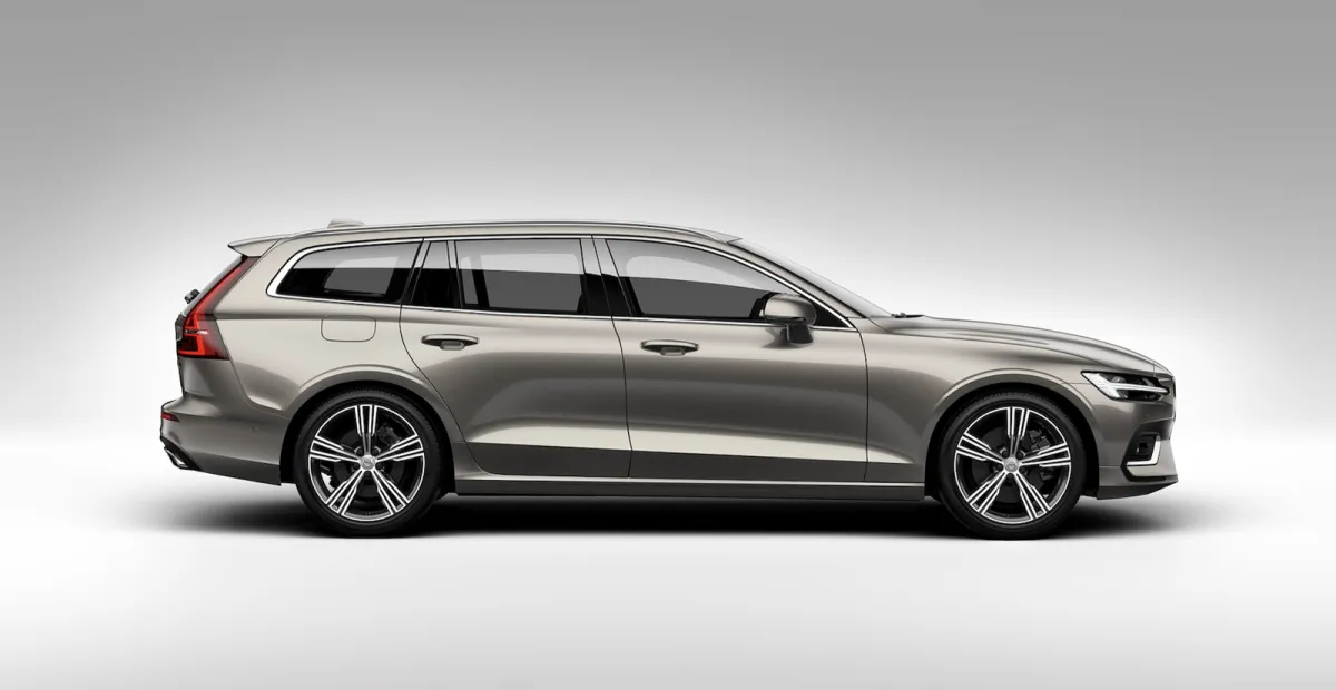 Todos comprando SUV cuando el Mercedes Clase C de Volvo lleva 8 años demostrando que, con etiqueta ECO, 519 l de maletero y costando 6.000 € menos, no hacen ninguna falta