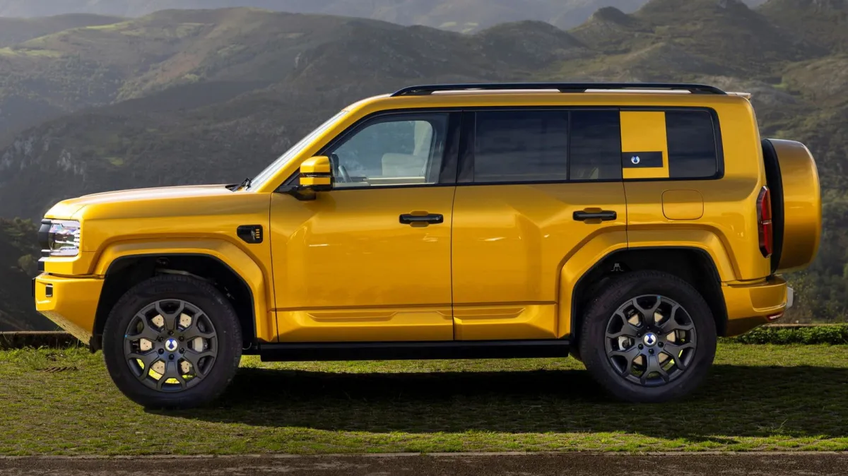 Ya está en España el todoterreno de BYD, un 4x4 híbrido con 760 Nm de par motor y 31 cm de altura libre al suelo